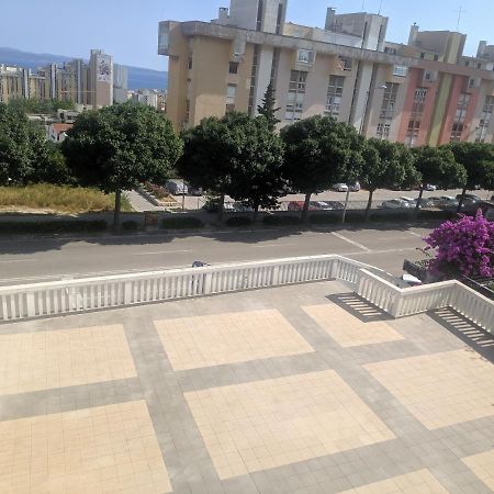 Ac Apartment With 2 Bedrooms And 2 Bathrooms-Free Private Parking 斯普利特 外观 照片