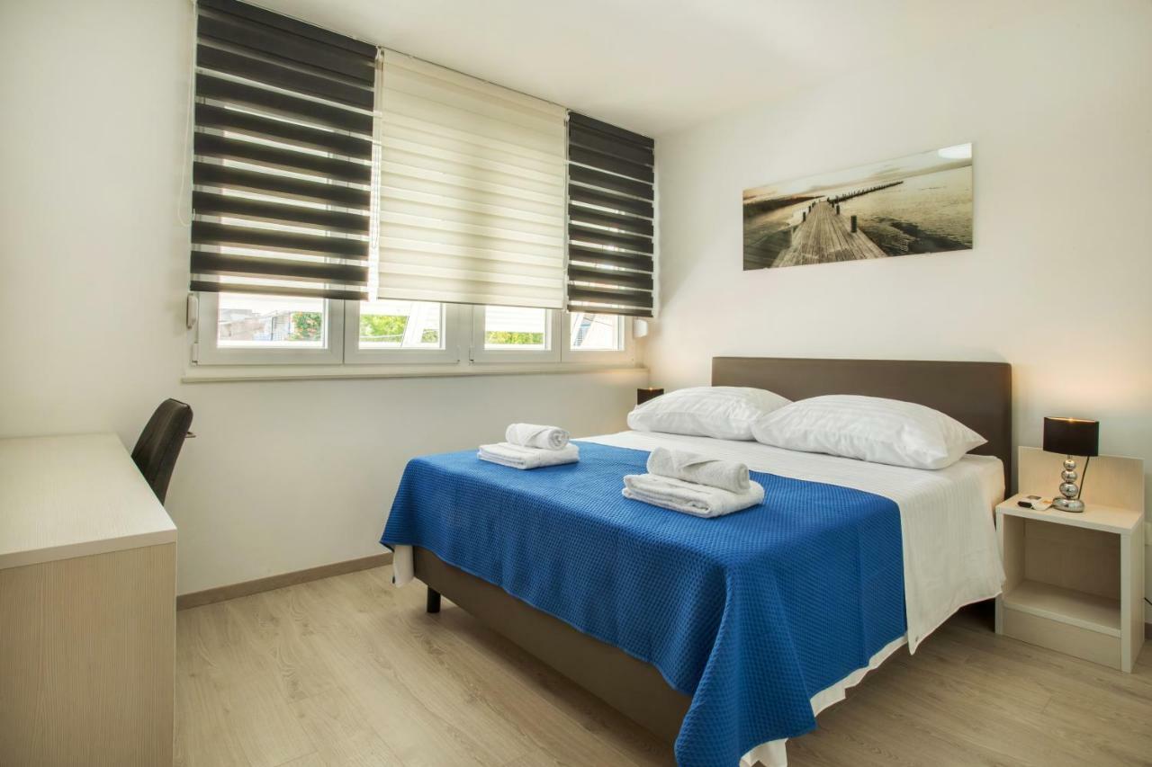 Ac Apartment With 2 Bedrooms And 2 Bathrooms-Free Private Parking 斯普利特 外观 照片